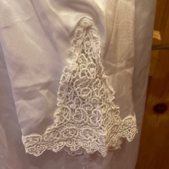 White Satiny Robe - Picture 3 of 12